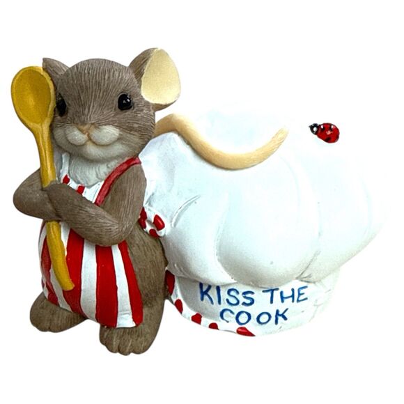 Enesco Charming Tails Mouse Figure 2011 “Well Watcha Waiting For” Kiss the Cook - Picture 3 of 8